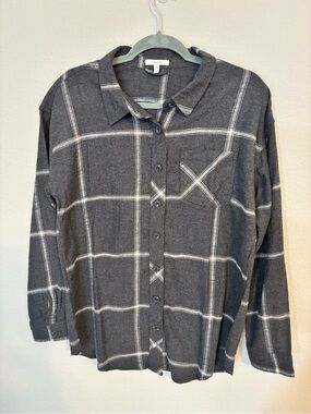 Maurices Dark Gray Plaid Button-Down Shirt - M